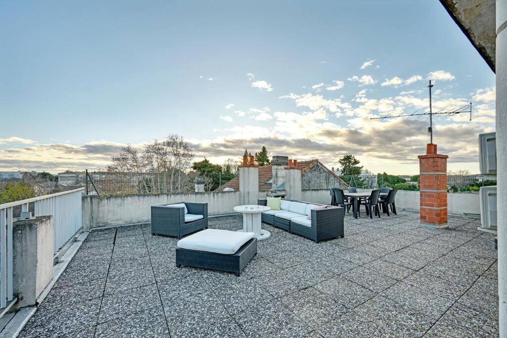 The Rooftop - Ac Clim - Wi-Fi - Parking Gratuit Dans La Rue 亞維農 外观 照片